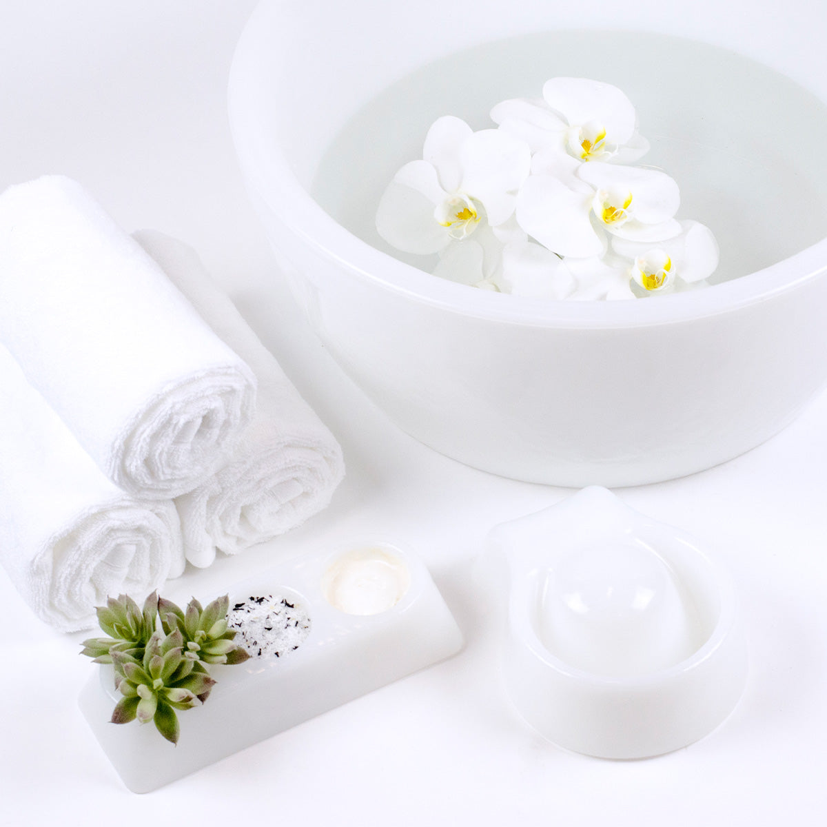 How to Care for Your Pedicure Bowl—And Why It Matters